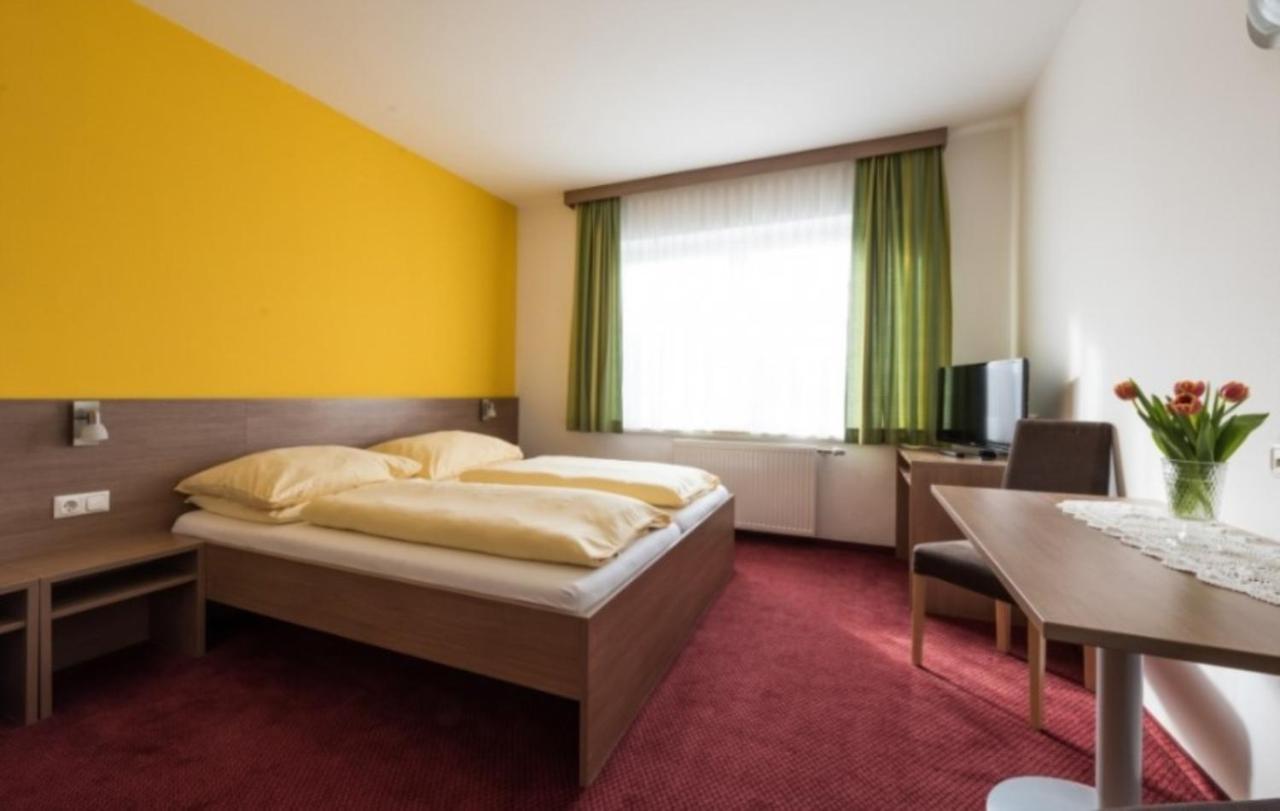Gasthof Pension Auzinger Meggenhofen Luaran gambar